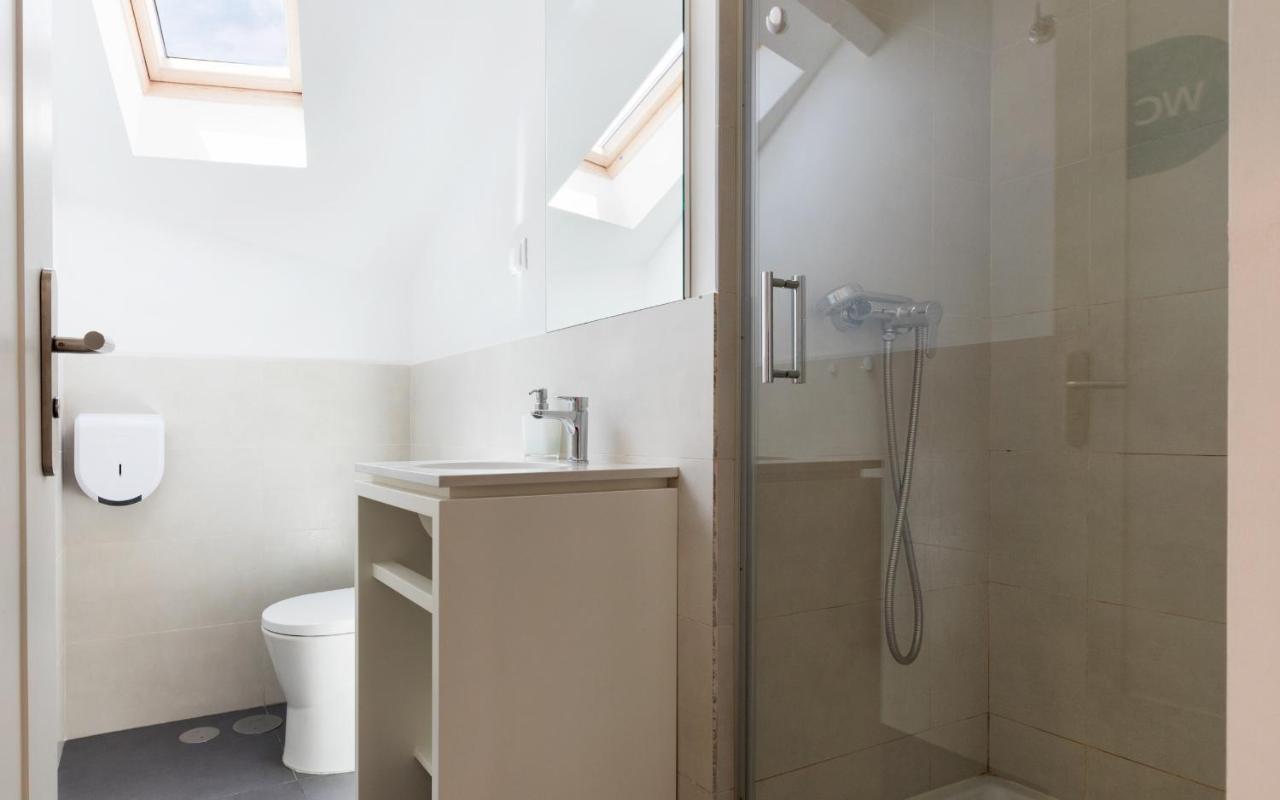 Dreibettzimmer mit Gemeinschaftsbad